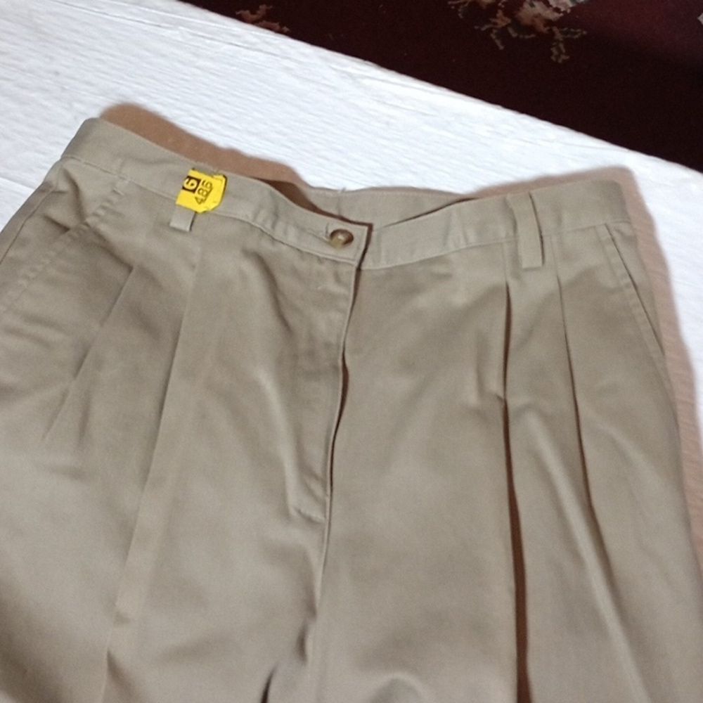 Van Hausen says can women's work pants khakis
